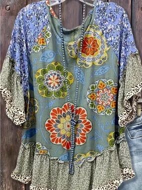 Boho Floral Patchwork Tunic Top in Green